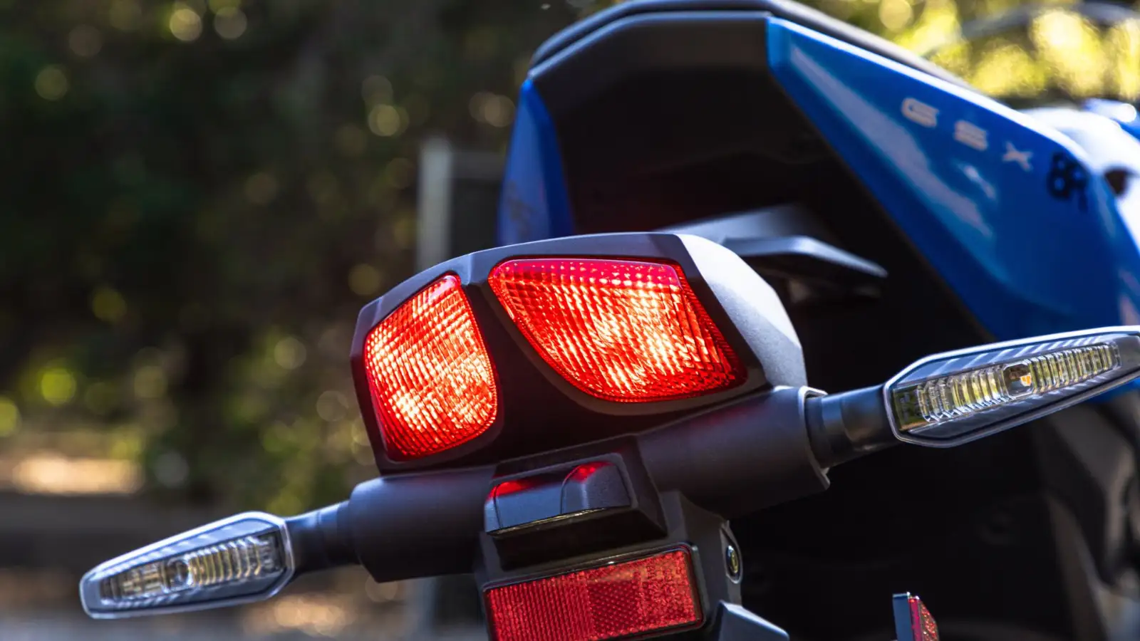 Suzuki GSX-8R 2025 Chega com 83 cv e Quickshifter: Rival Direta da Ninja 650?
