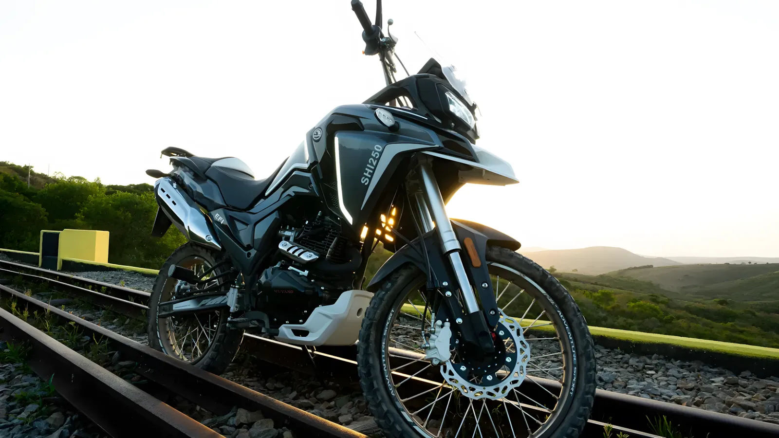 Shineray SHI 250 2025: lançamento trail com preço competitivo