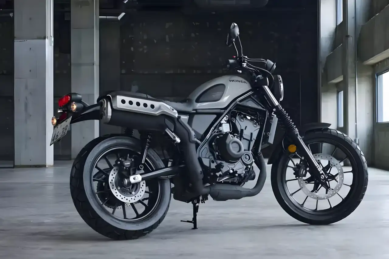 Honda CL500 2026 ganha nova cor e ajustes de ergonomia
