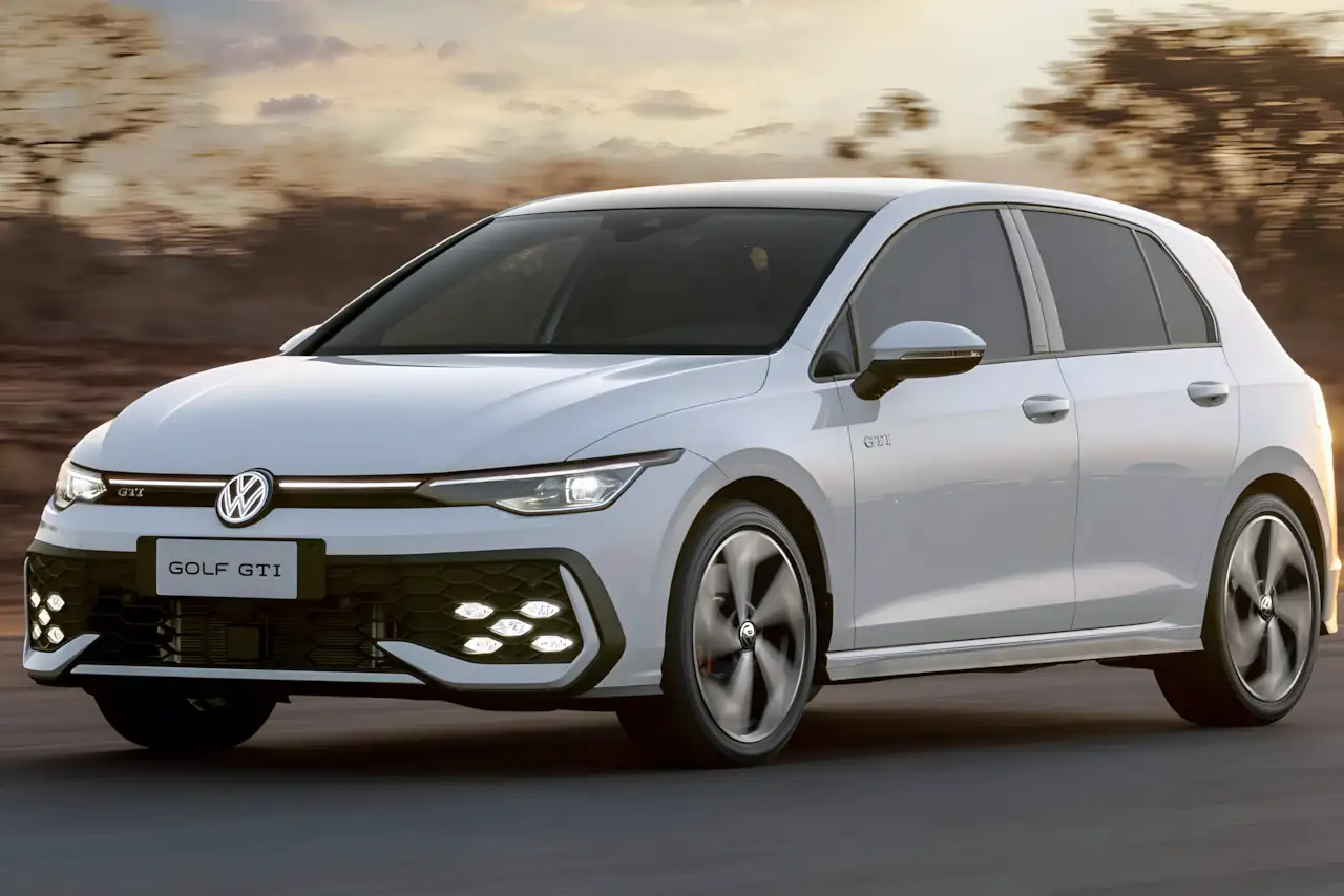 VW Golf GTI 2026 estreia no Brasil em setembro - veja todos os detalhes do esportivo de 245 cv