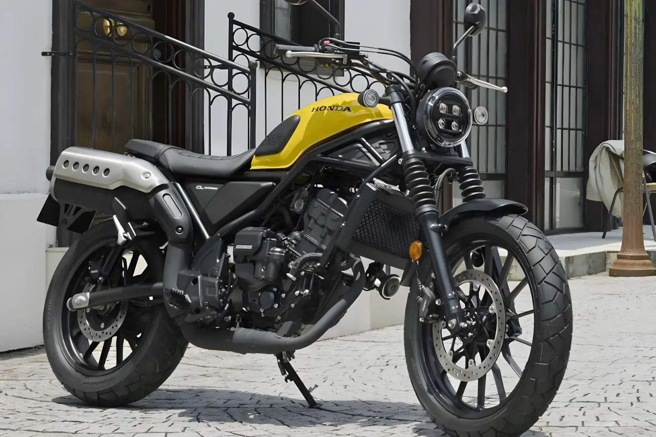 Honda CL250 2026 estreia com versão E-Clutch e novas melhorias