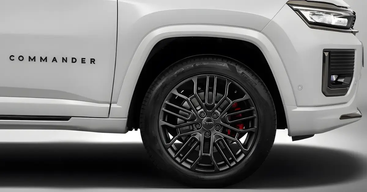 Jeep Commander Overland 2026 vem com motor 2.2 turbo diesel e redução de preços para bater de frente com chineses