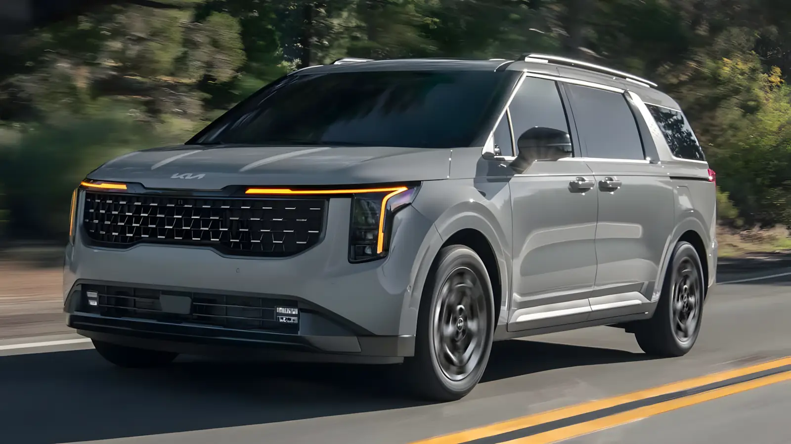 Carros de 8 lugares: conheça as melhores opções para viagem