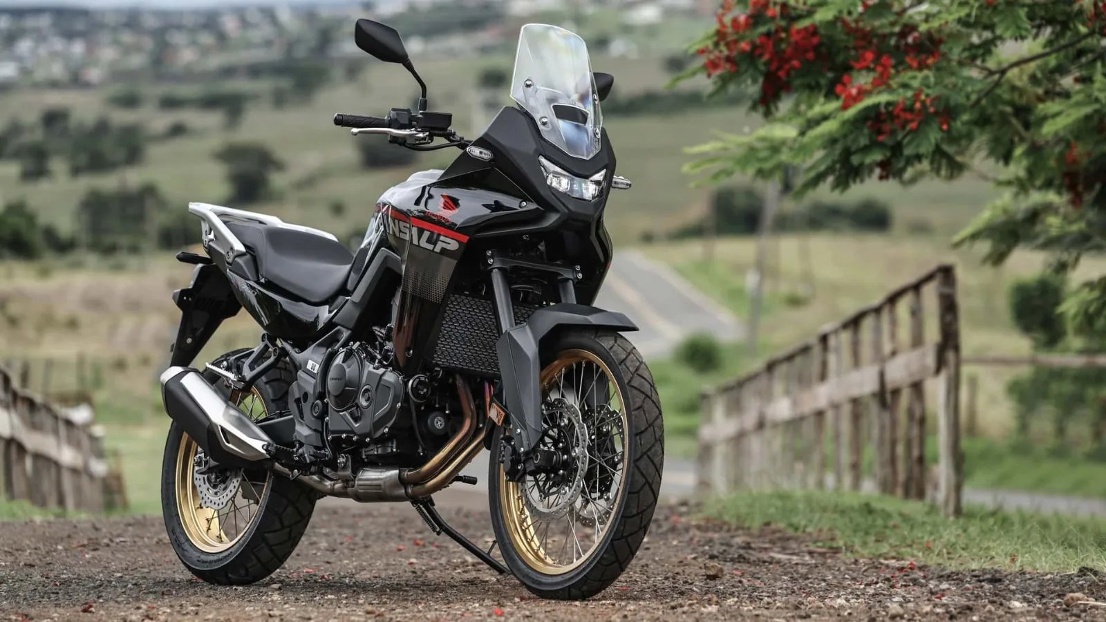 Honda Transalp 750 Já Tem Preço no Brasil! Preço, Recursos e Fotos
