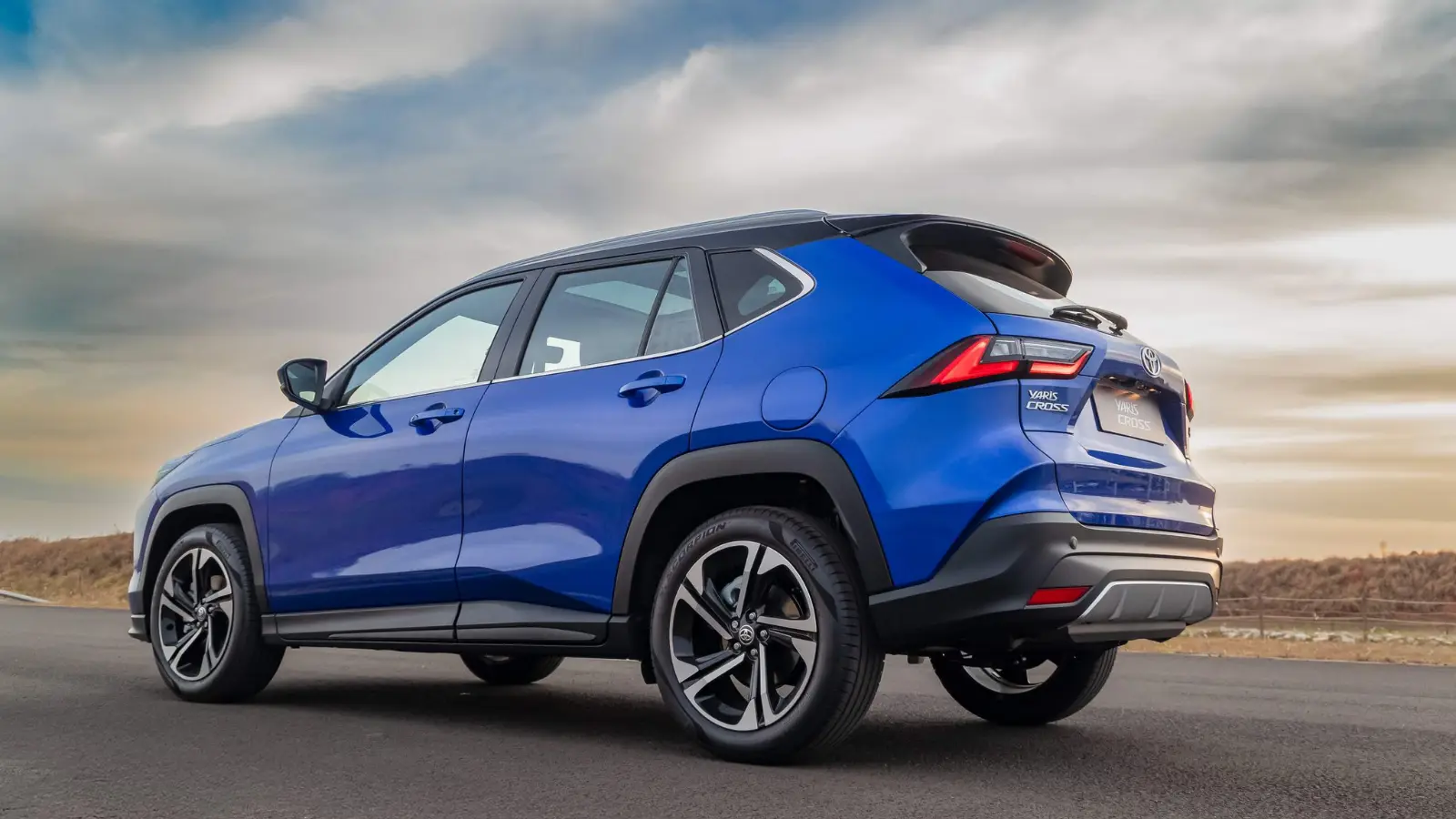 Toyota Yaris Cross 2026: Primeiro SUV Compacto Híbrido Flex do Brasil! Pré-Venda, Versões e Preços