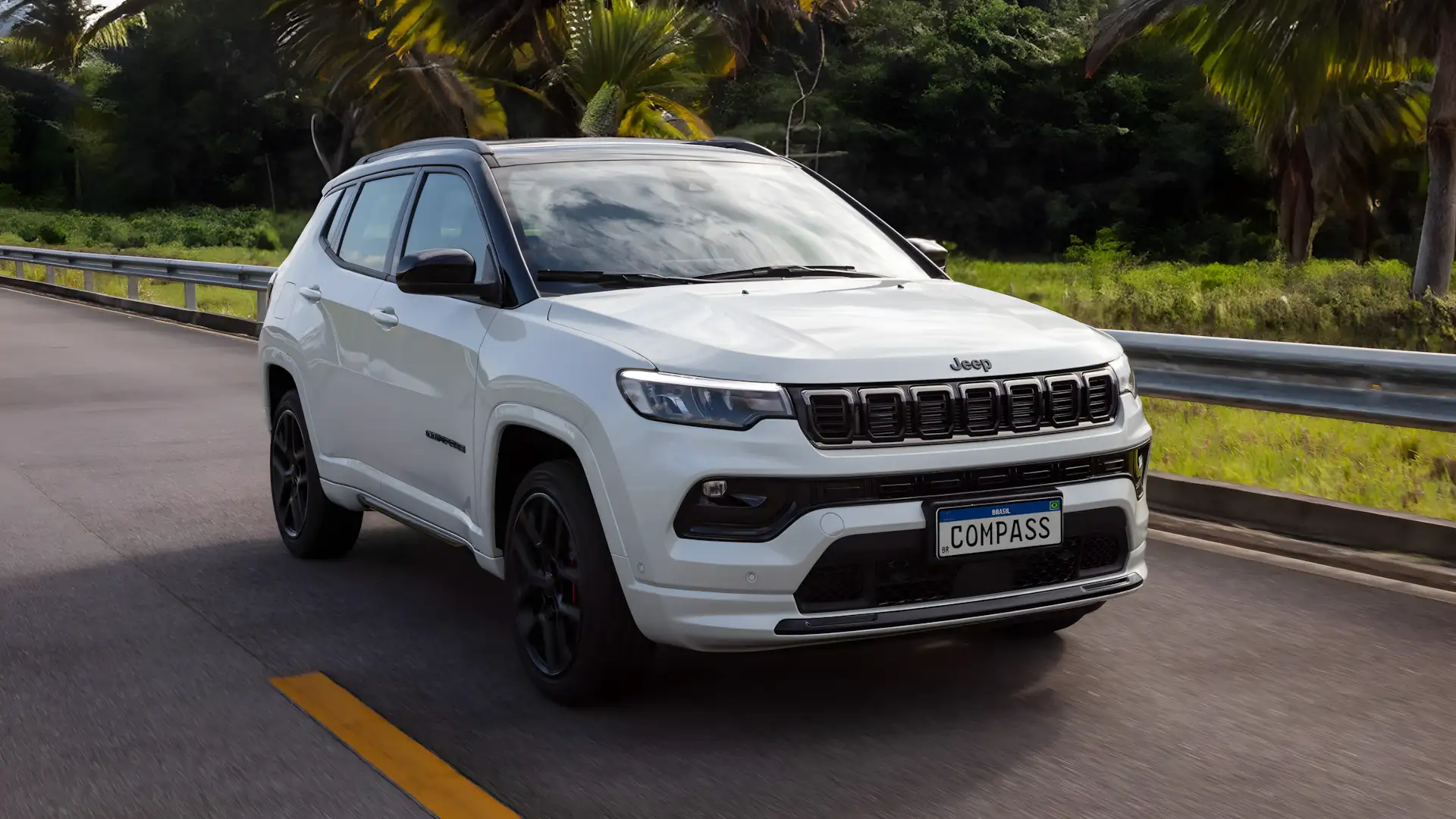 Jeep Compass Blackhawk Flex 2026 visto de frente