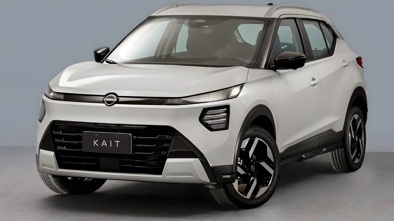 Nissan Kait 2026 Advance Plus vista frontal e lateral estacionado