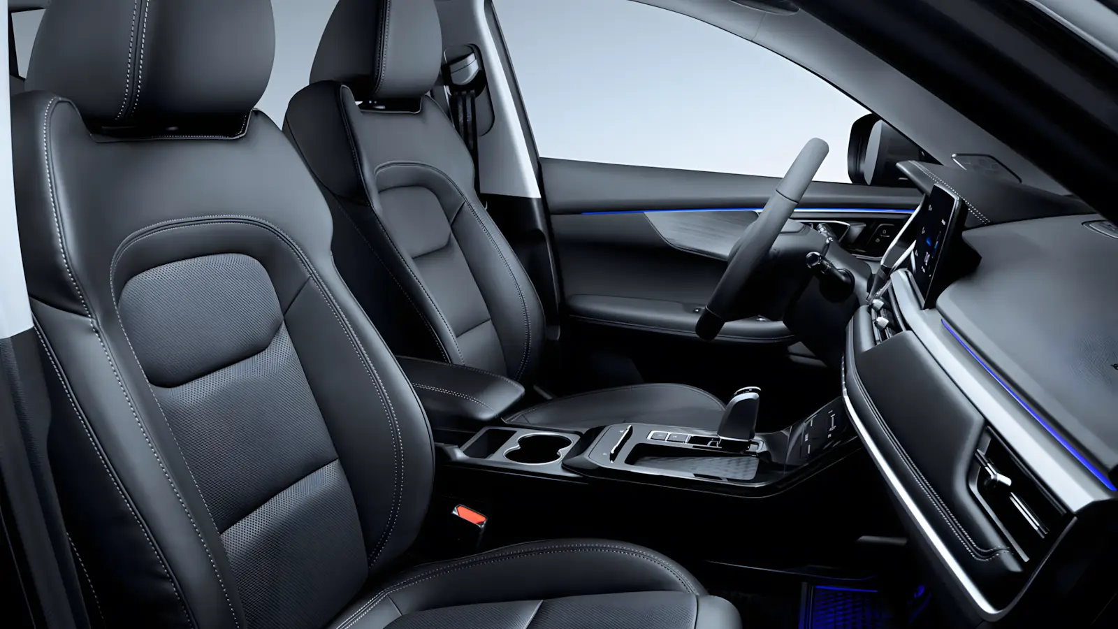 Bancos de couro e acabamento premium do interior do Tiggo 7 2026