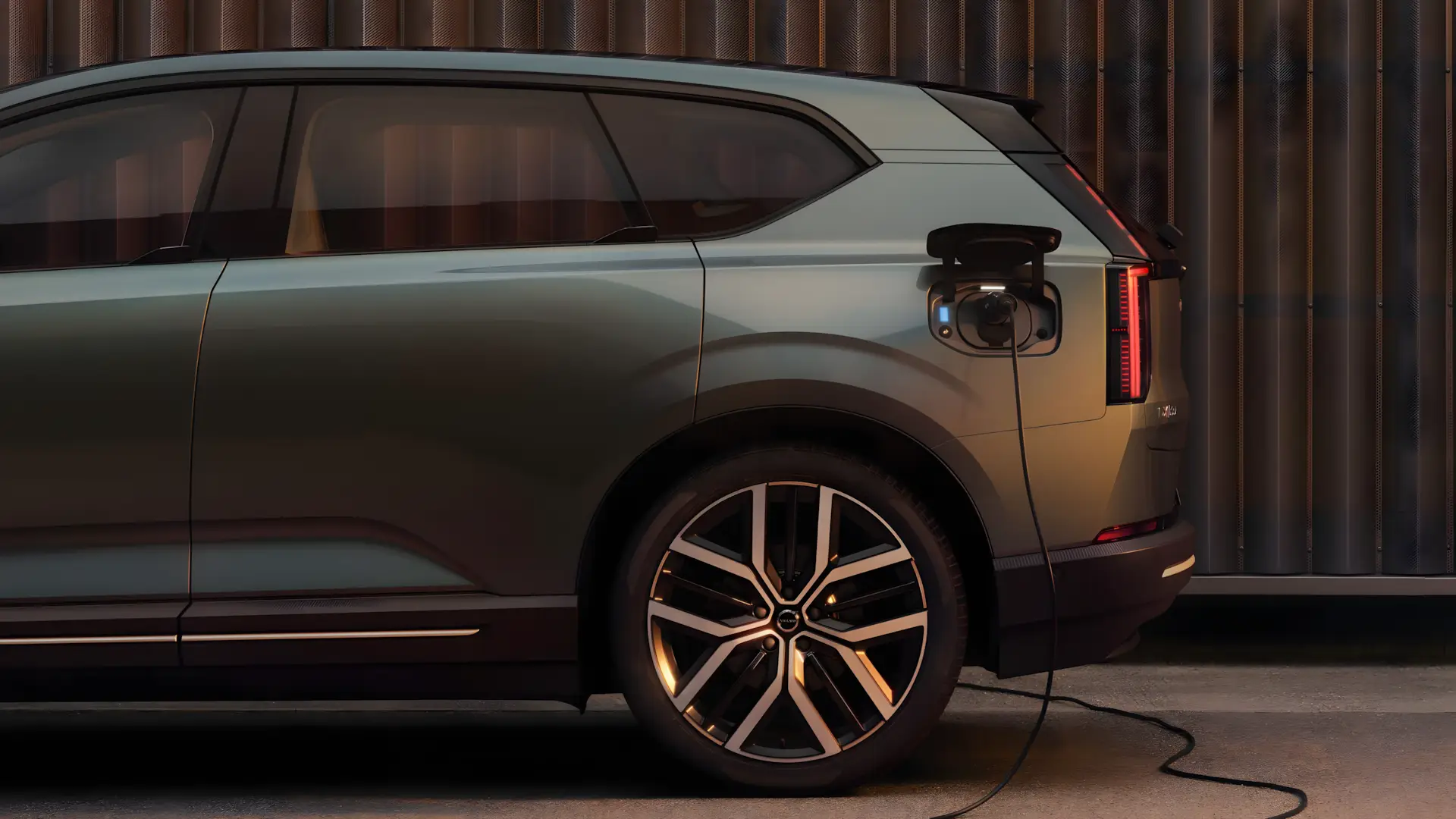 Plataforma SPA3 do Volvo EX60 mostrando bateria integrada e motores el&eacute;tricos