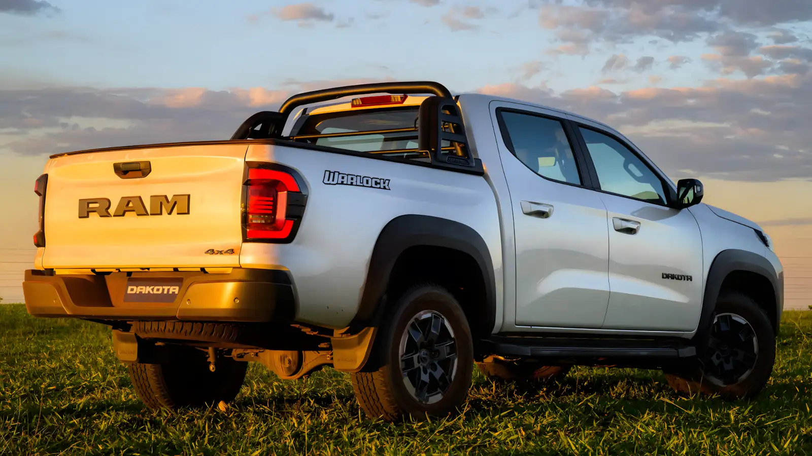 Ca&ccedil;amba da Ram Dakota 2026 com 1.210 litros e capacidade de carga de 1.020 kg